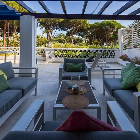 Frontline Beach With Amazing Sea Views *